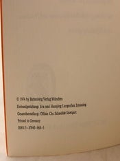 Two volumes, "Katalog Romischer Munzen, Von Pompejus bis Romulus" Band I and Band II